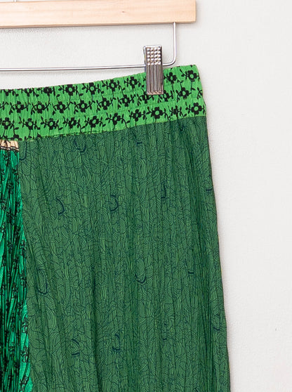 The Tanvi Upcycled Pleated Pant - Medium