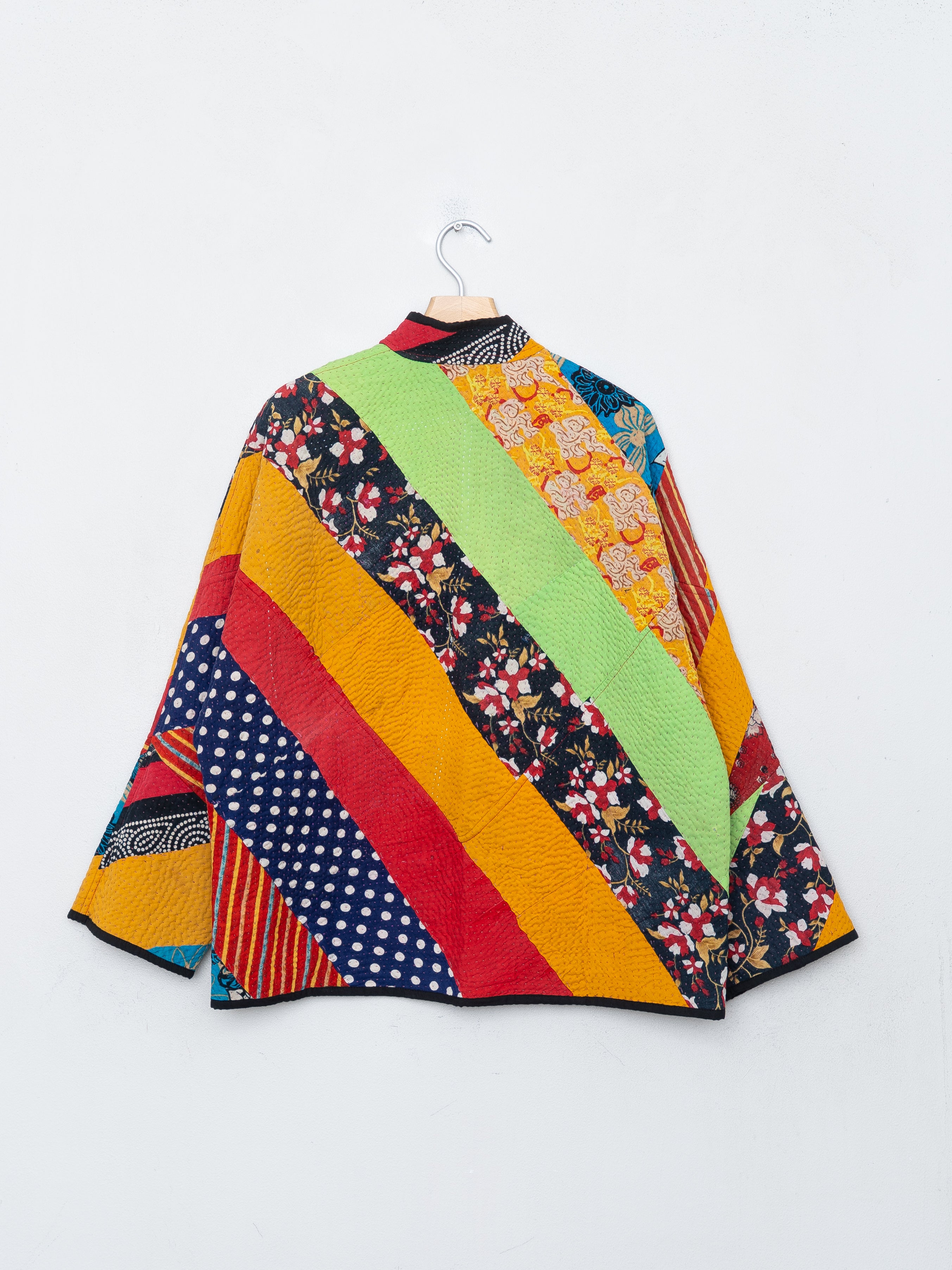 The Ladhiya Quilted Patchwork Kantha Jacket – NAMAI