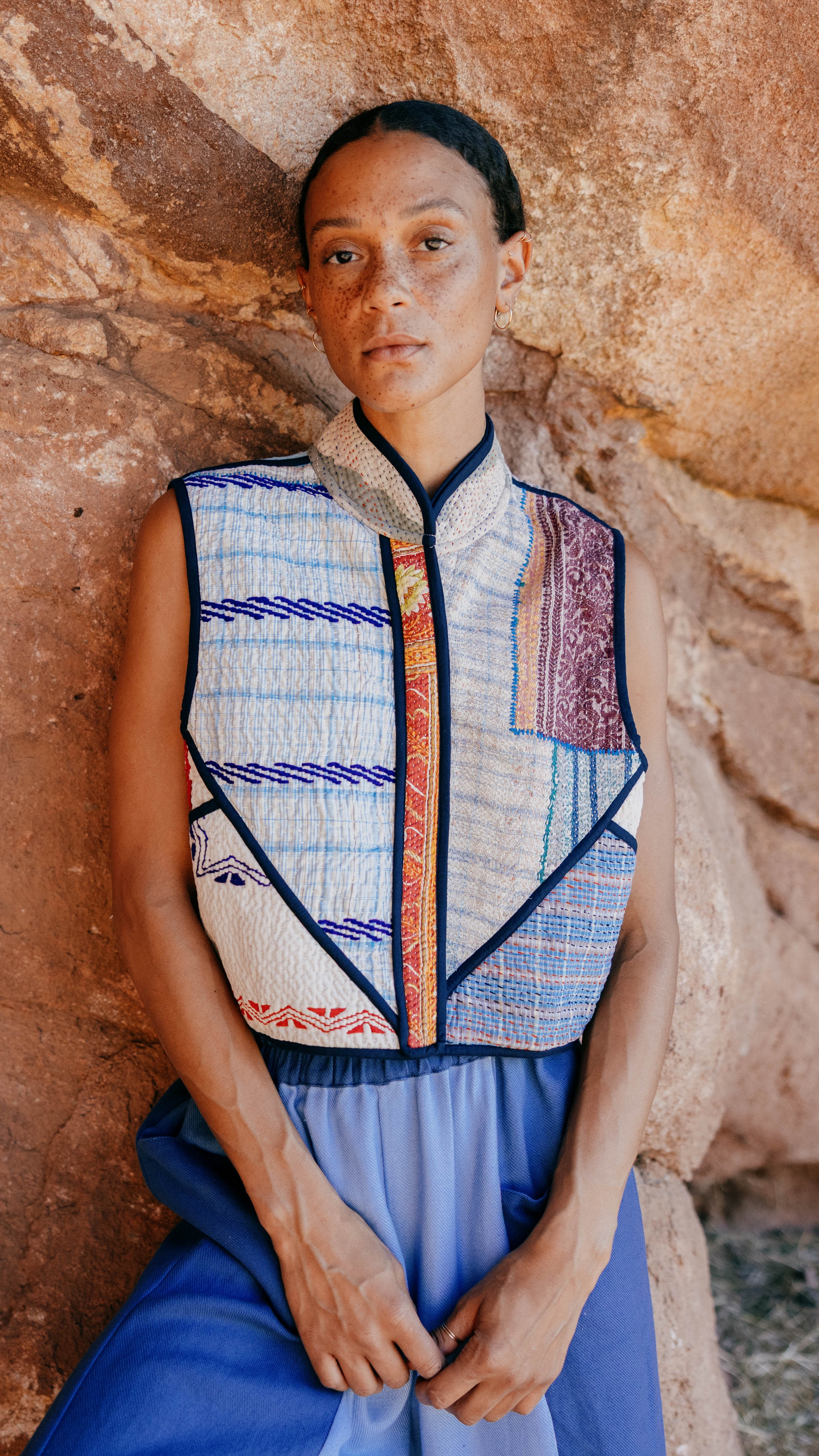 kaira_vest_916.jpg